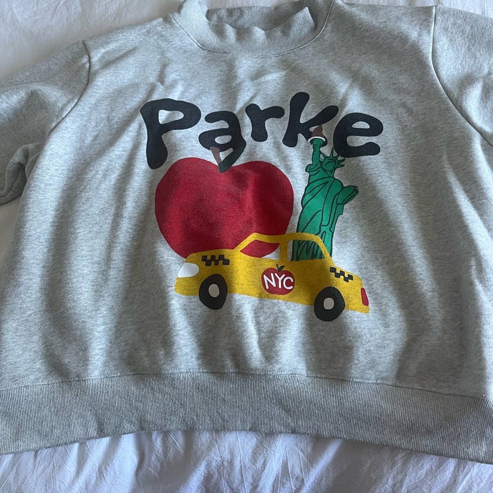 NYC exclusive Parke sweatshirt